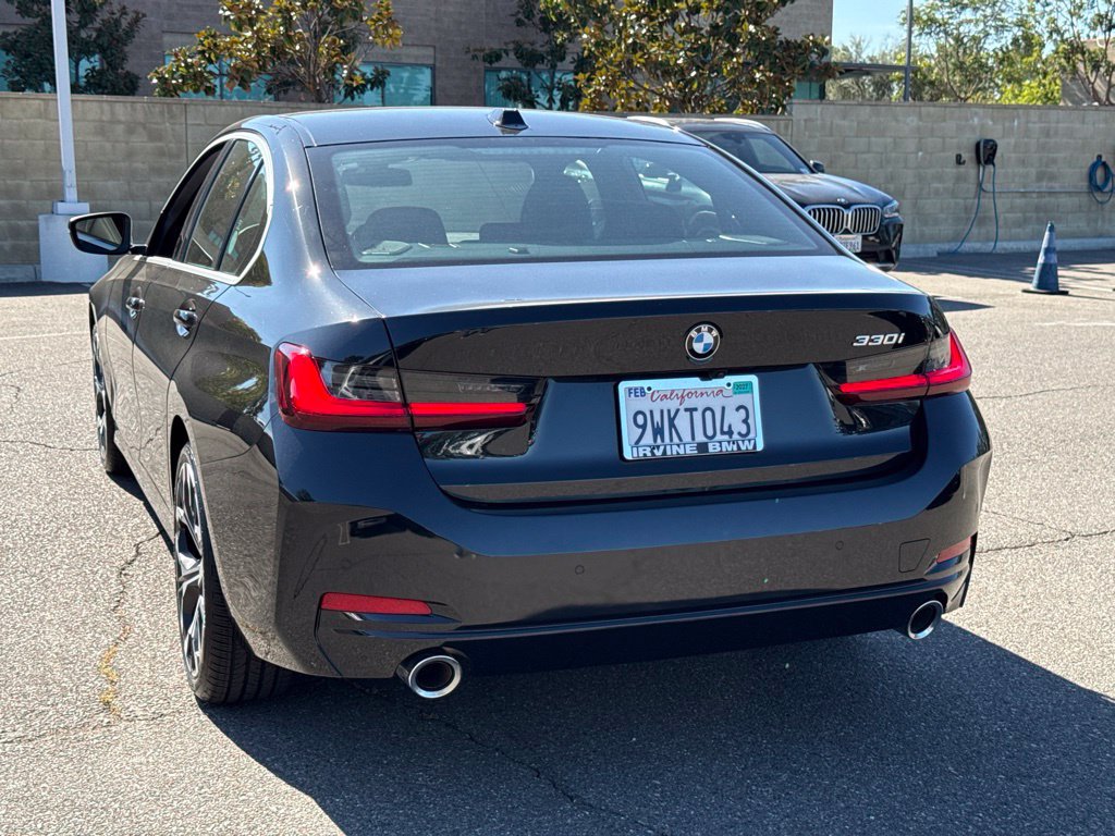 Used 2026 BMW 330i Sedan w/ Premium Package RWD image 12
