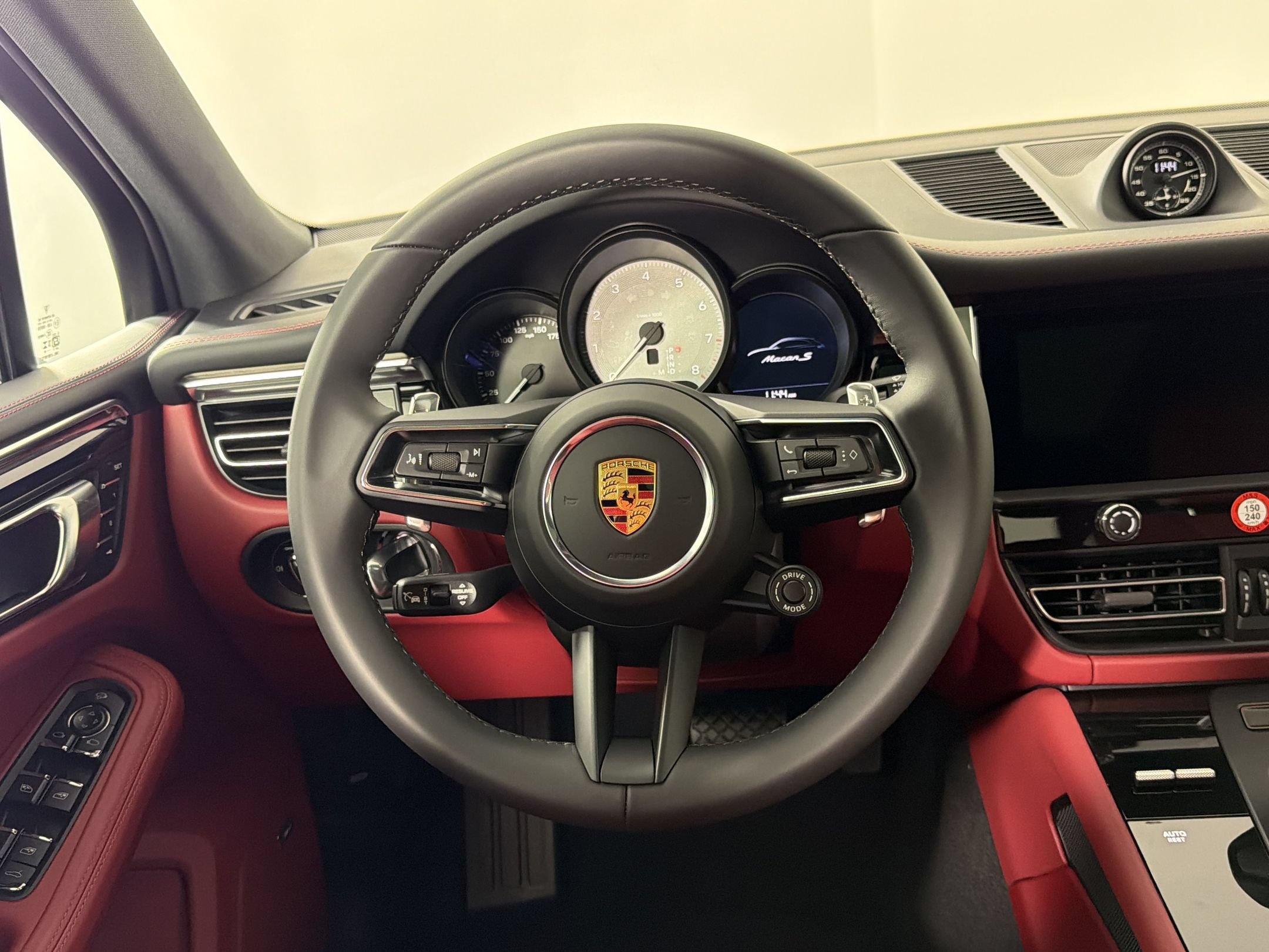 New 2026 Porsche Macan S AWD/4WD image 11