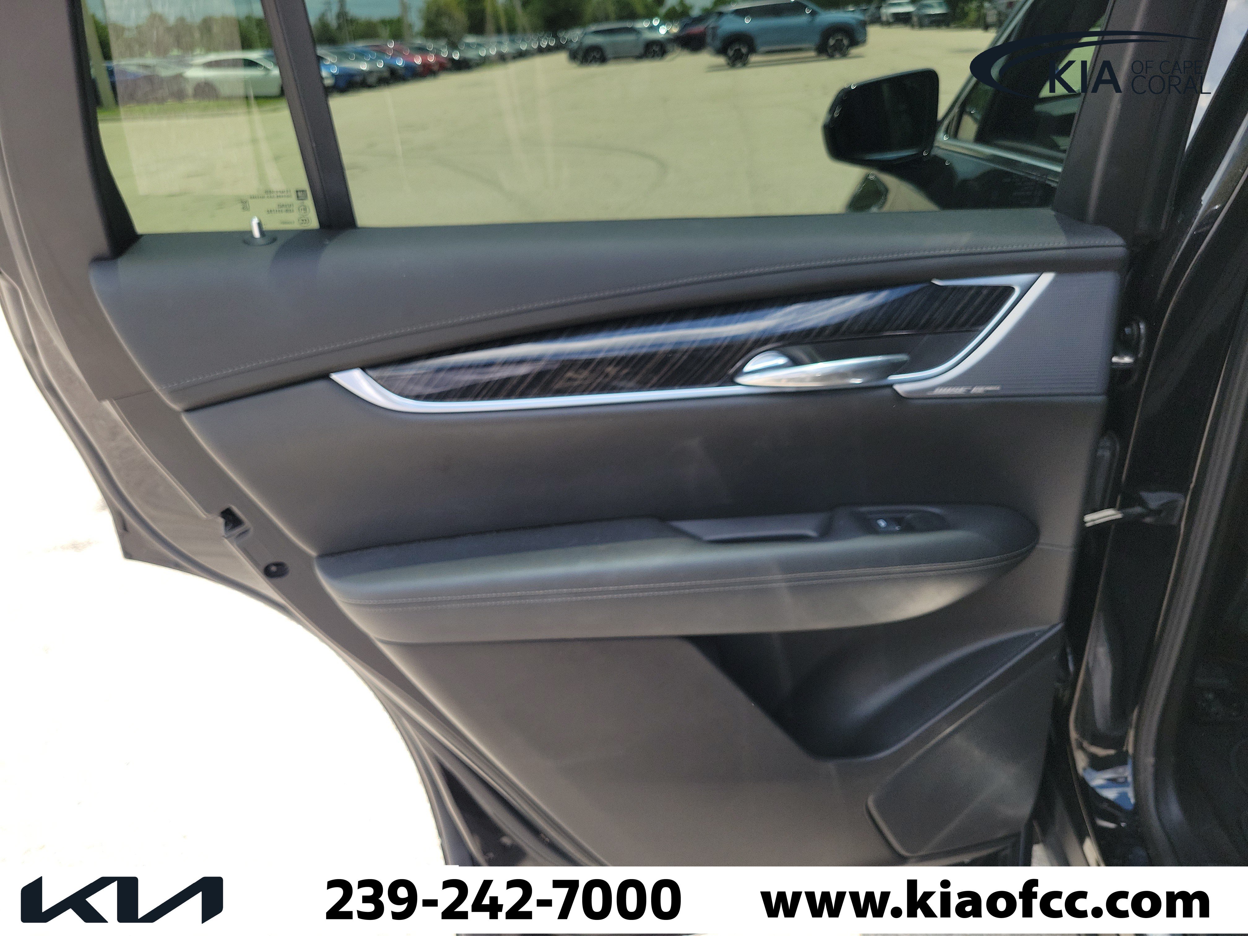 Used 2023 Cadillac XT6 Premium Luxury AWD/4WD image 13
