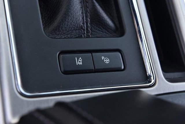 Used 2017 Ford F150 Platinum w/ Equipment Group 701A Luxury RWD image 20