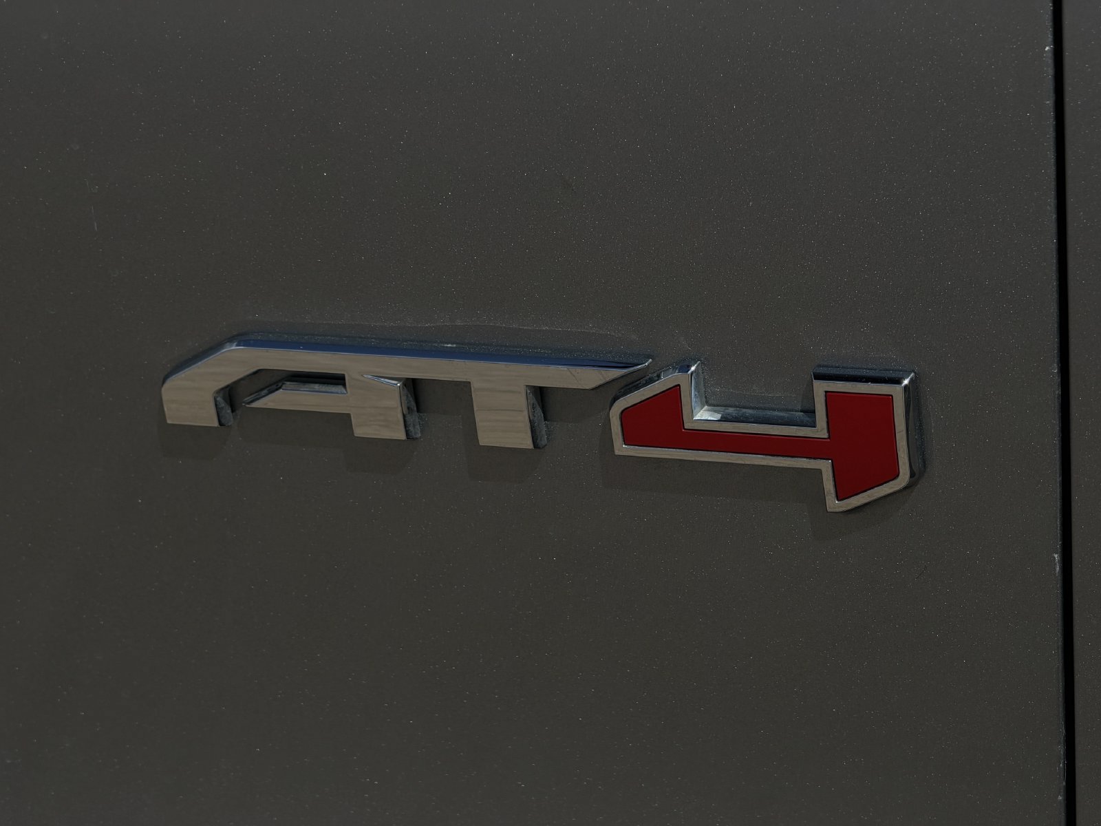 Used 2024 GMC Yukon AT4 w/ Technology Package AWD/4WD image 11