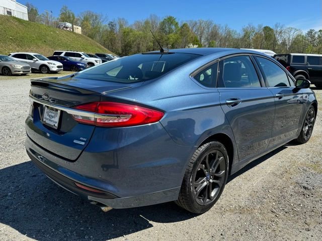 Used 2018 Ford Fusion SE w/ Equipment Group 201A FWD image 9