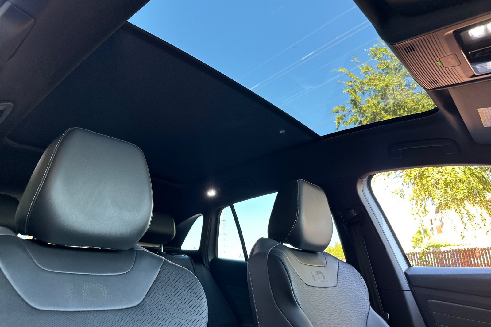 Used 2023 Volkswagen ID.4 Pro S RWD image 17