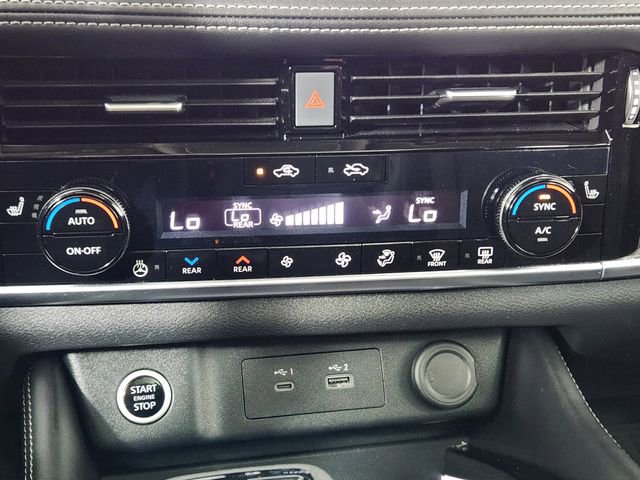 Used 2022 Nissan Rogue Platinum w/ Head-Up Display Package AWD/4WD image 22