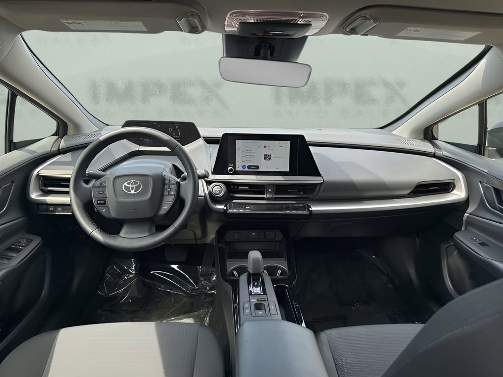 Used 2025 Toyota Prius LE FWD image 11