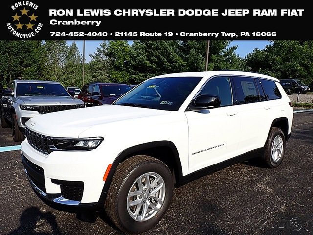 New 2025 Jeep Grand Cherokee L Laredo image 1