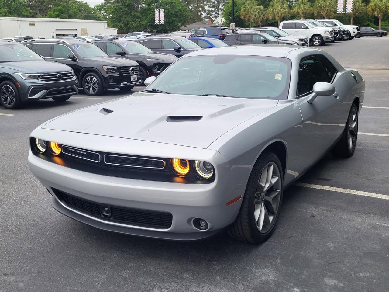 Used 2023 Dodge Challenger SXT w/ Plus Package RWD image 6