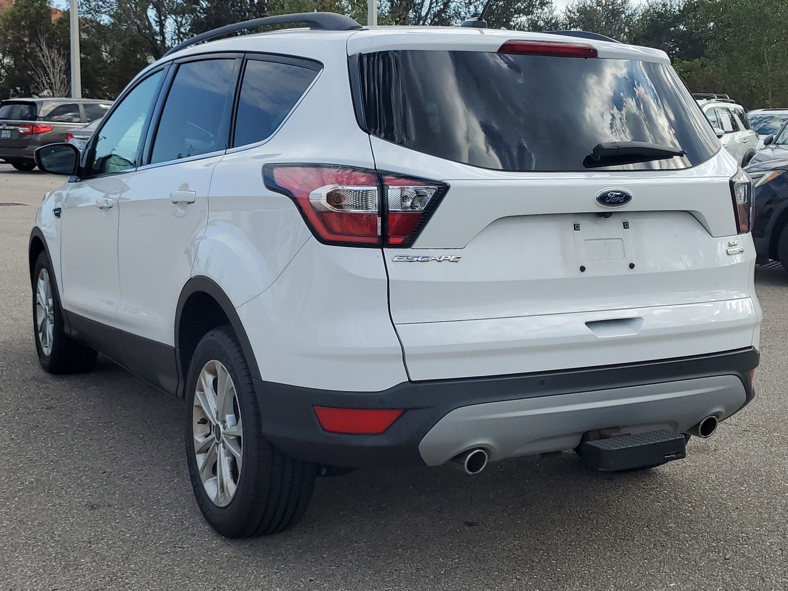 Used 2017 Ford Escape SE w/ Equipment Group 201A image 7