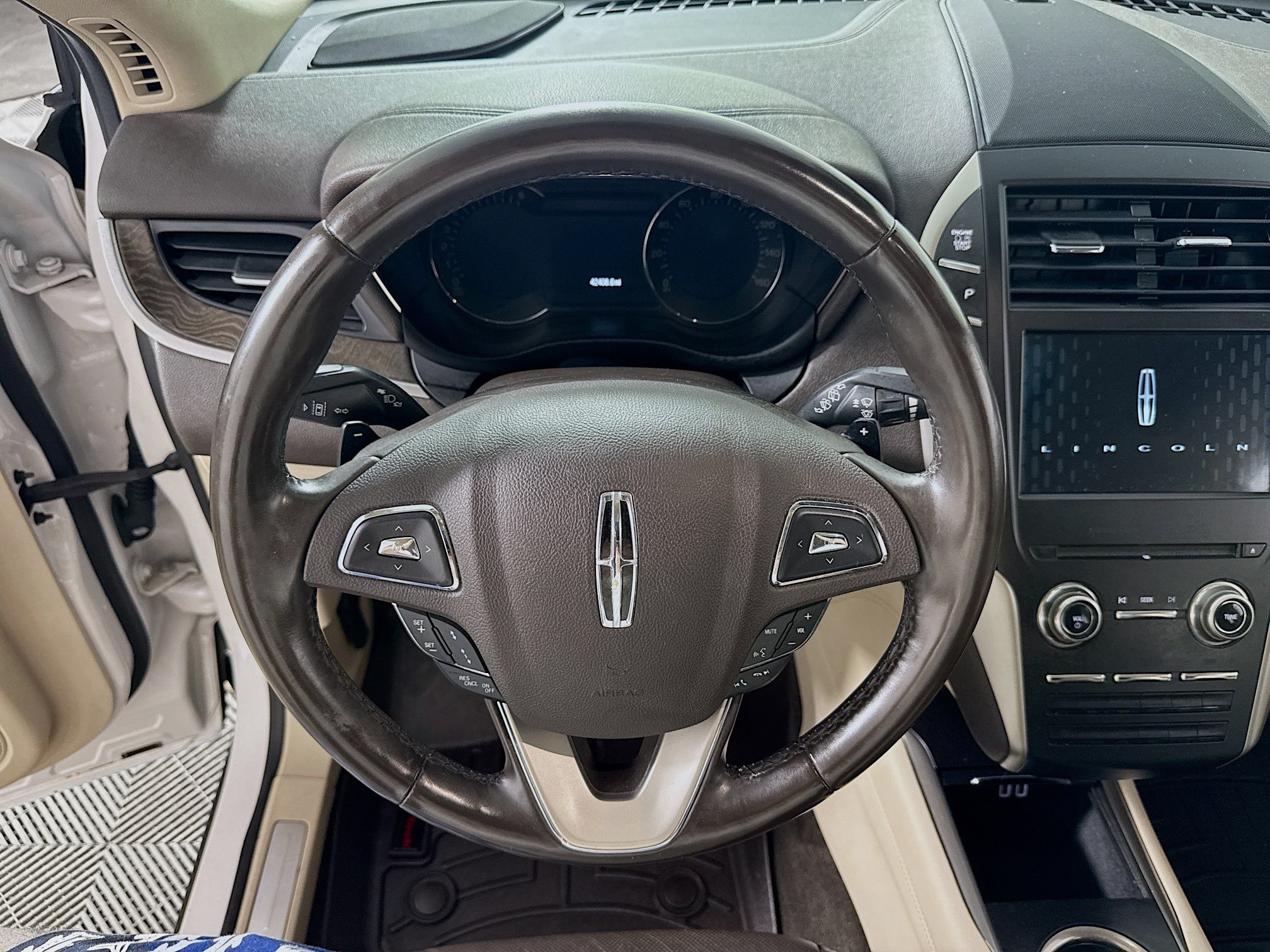 Used 2017 Lincoln MKC Reserve AWD/4WD image 16