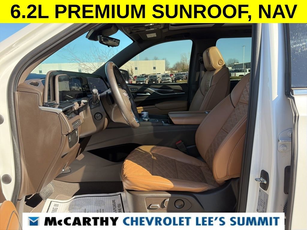 Used 2022 Cadillac Escalade ESV Premium Luxury image 52