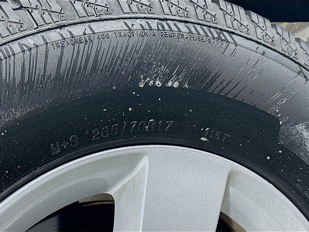 Used 2020 RAM 1500 Classic SLT image 32