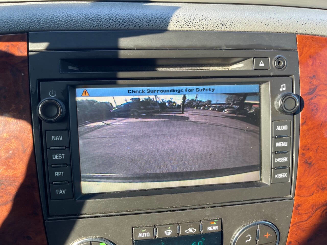 Used 2011 Chevrolet Tahoe LTZ RWD image 13