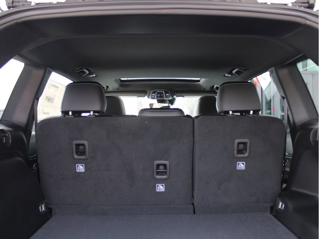 New 2025 Jeep Grand Cherokee Altitude image 35