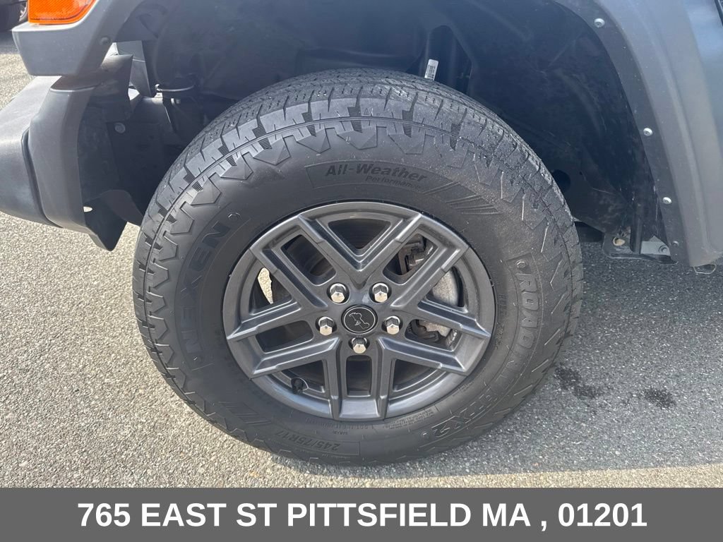 Used 2024 Jeep Wrangler Unlimited Sport AWD/4WD image 26