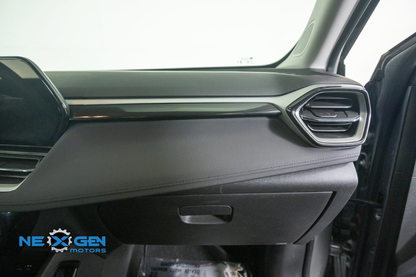 Used 2026 Chevrolet TrailBlazer LT AWD/4WD image 42