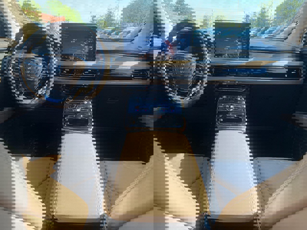 Used 2021 Lincoln Nautilus FWD w/ Equipment Group 101A image 19