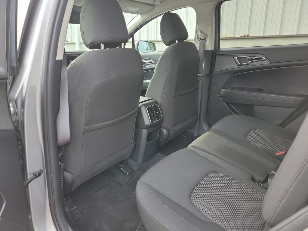 Used 2024 Kia Sportage LX FWD image 15