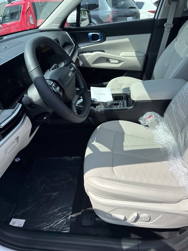 New 2026 Kia Sorento S w/ S Panoramic Sunroof Package FWD image 9