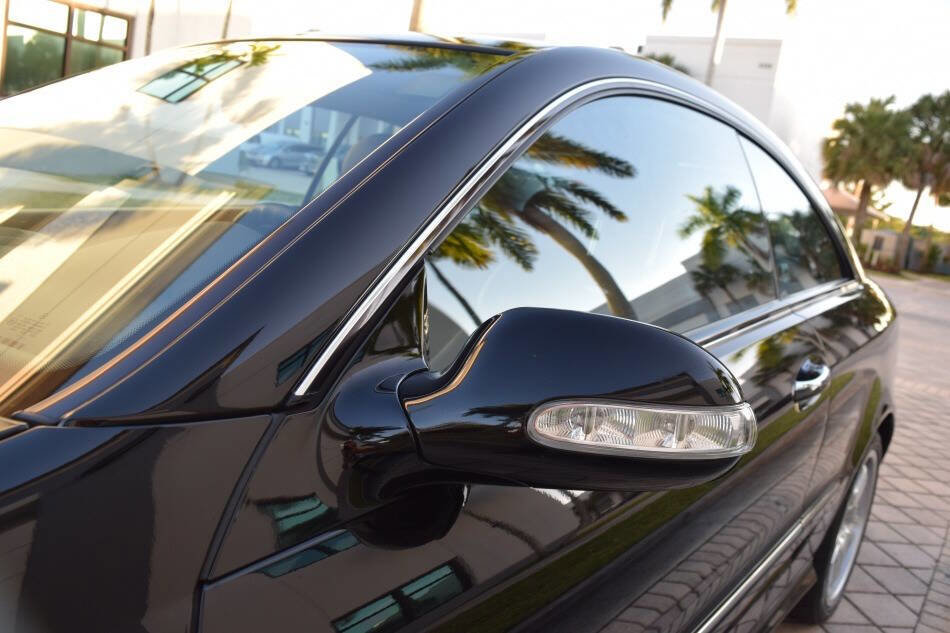 Used 2003 Mercedes-Benz CLK 55 AMG Coupe image 33