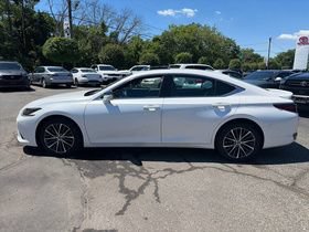 Used 2023 Lexus ES 250 w/ Premium Package AWD/4WD image 7