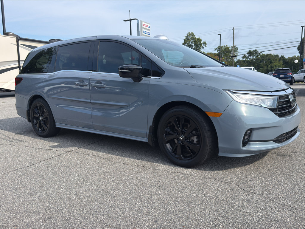 Used 2023 Honda Odyssey Sport image 2