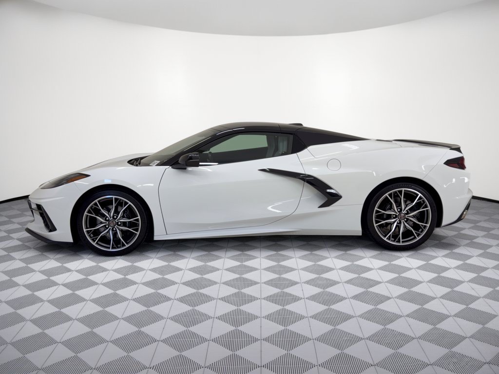 Used 2024 Chevrolet Corvette Stingray Preferred Conv w/ Stealth Interior Trim Package RWD image 2
