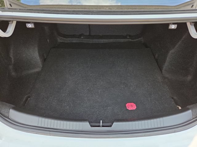 Used 2021 Chevrolet Malibu LS FWD image 26