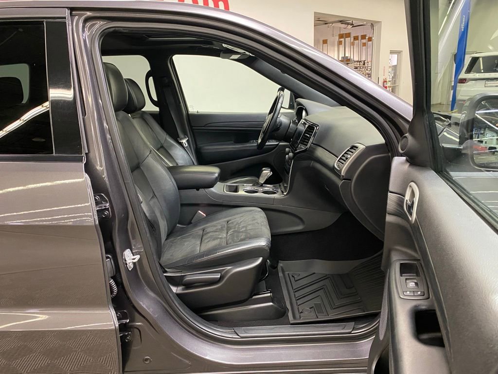 Used 2020 Jeep Grand Cherokee Altitude image 14