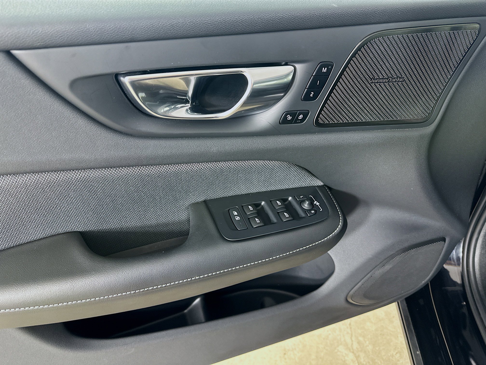 Used 2024 Volvo S60 T8 Plus w/ Climate Package image 15