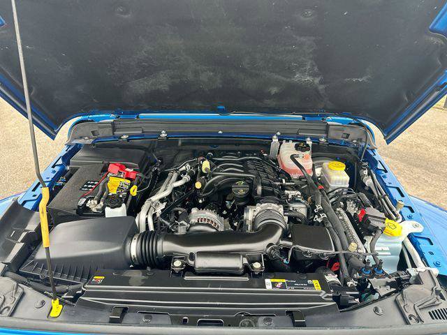 Certified 2022 Jeep Wrangler Unlimited Sahara w/ Cold Weather Group image 27