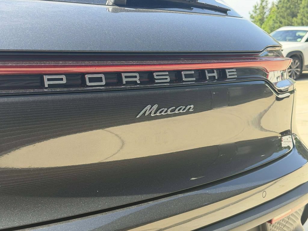 New 2026 Porsche Macan AWD/4WD image 19