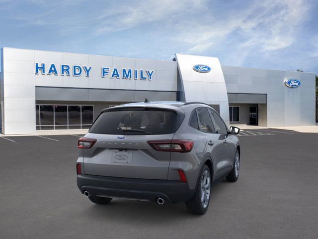 New 2025 Ford Escape ST-Line w/ Cold Weather Package FWD image 8