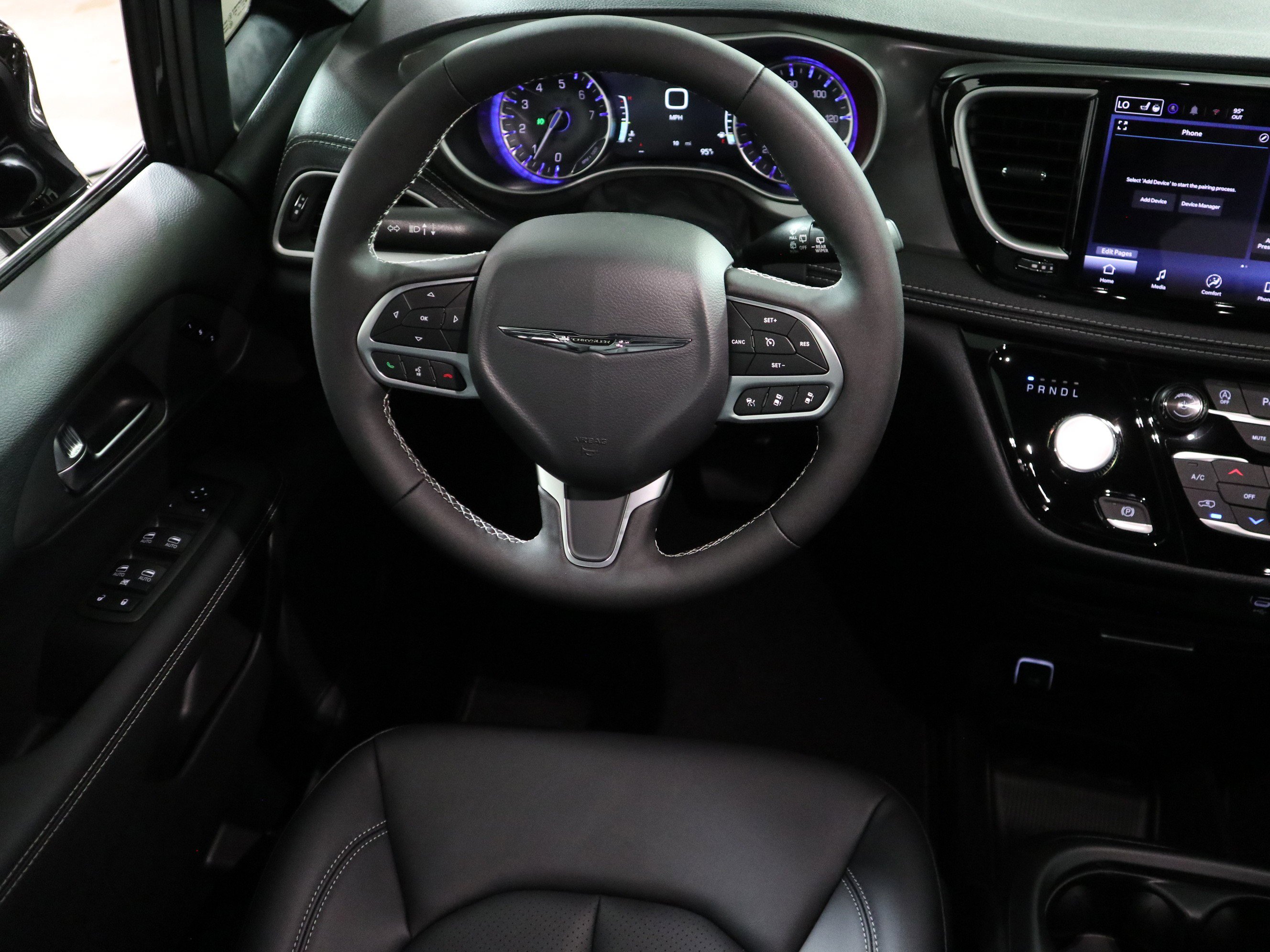 New 2026 Chrysler Pacifica Select image 16