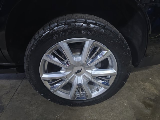 Used 2021 Chevrolet Tahoe High Country w/ Premium Package 2 AWD/4WD image 39