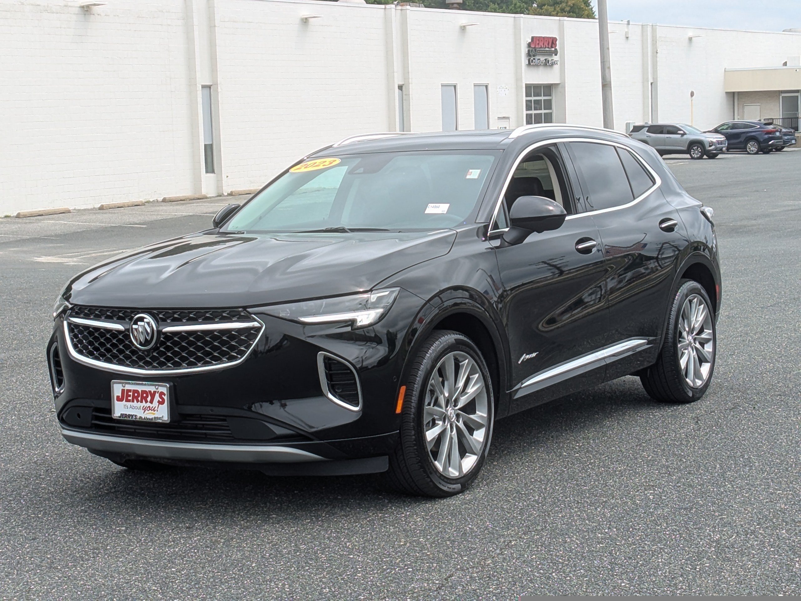 Used 2023 Buick Envision Avenir AWD/4WD image 4