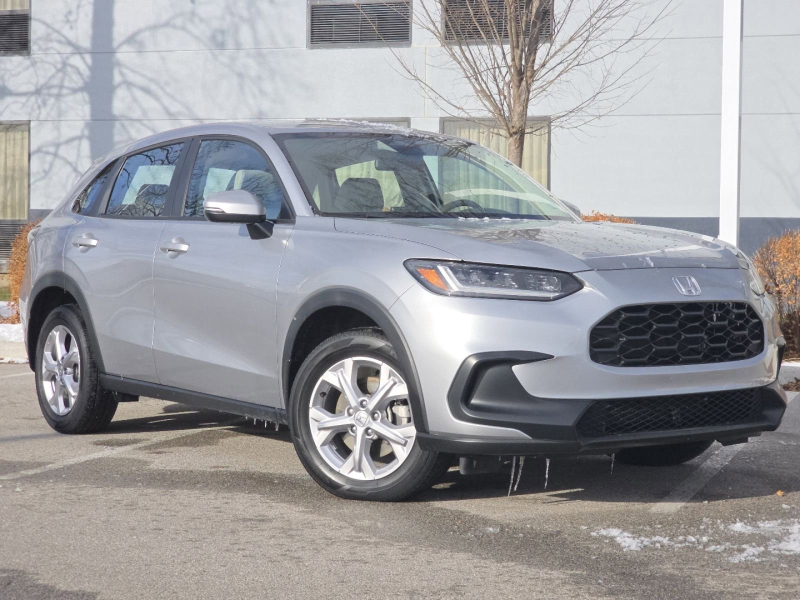 Certified 2023 Honda HR-V LX image 2