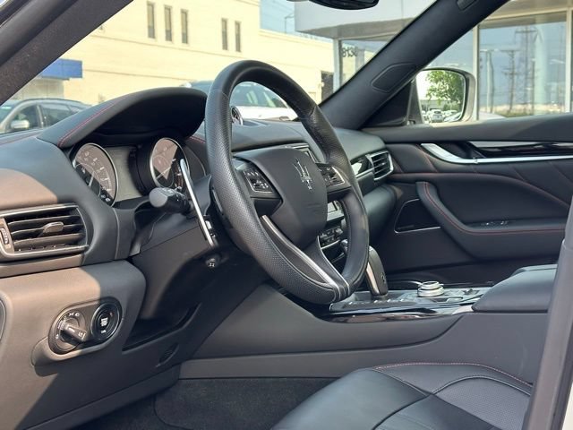 Used 2024 Maserati Levante GT Ultima AWD/4WD image 8