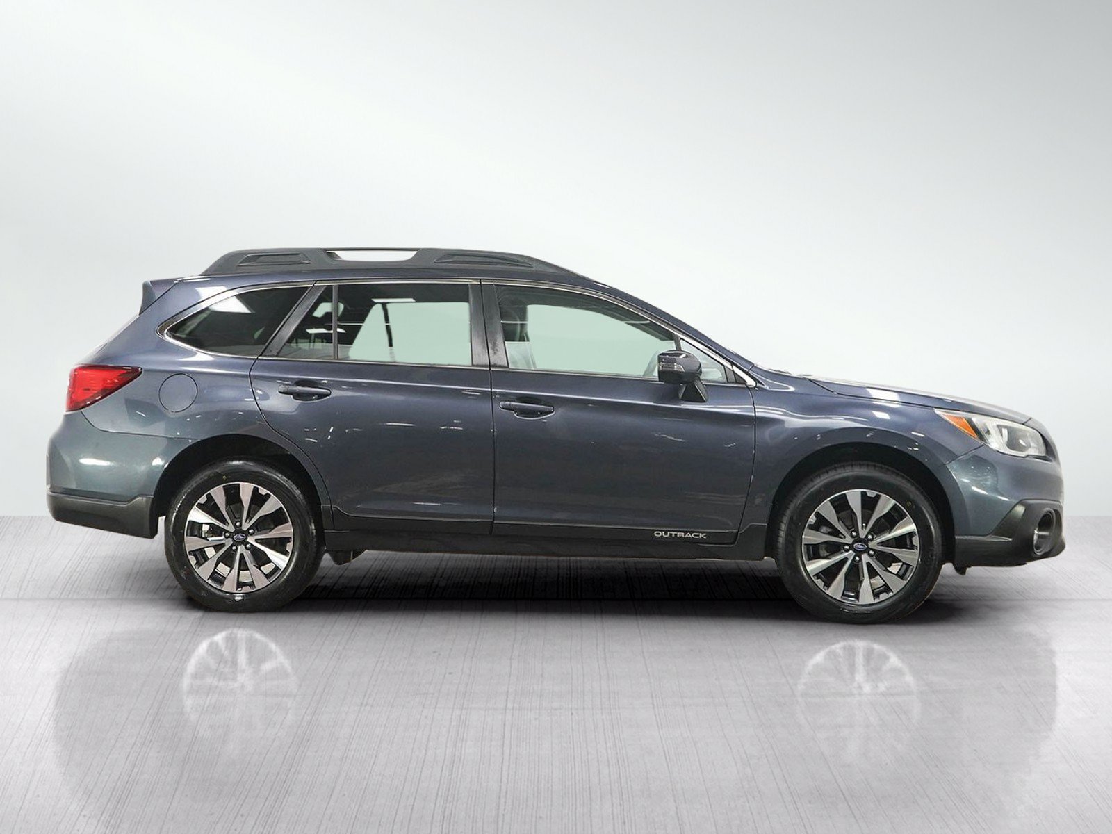 Used 2017 Subaru Outback 2.5i Limited AWD/4WD image 6