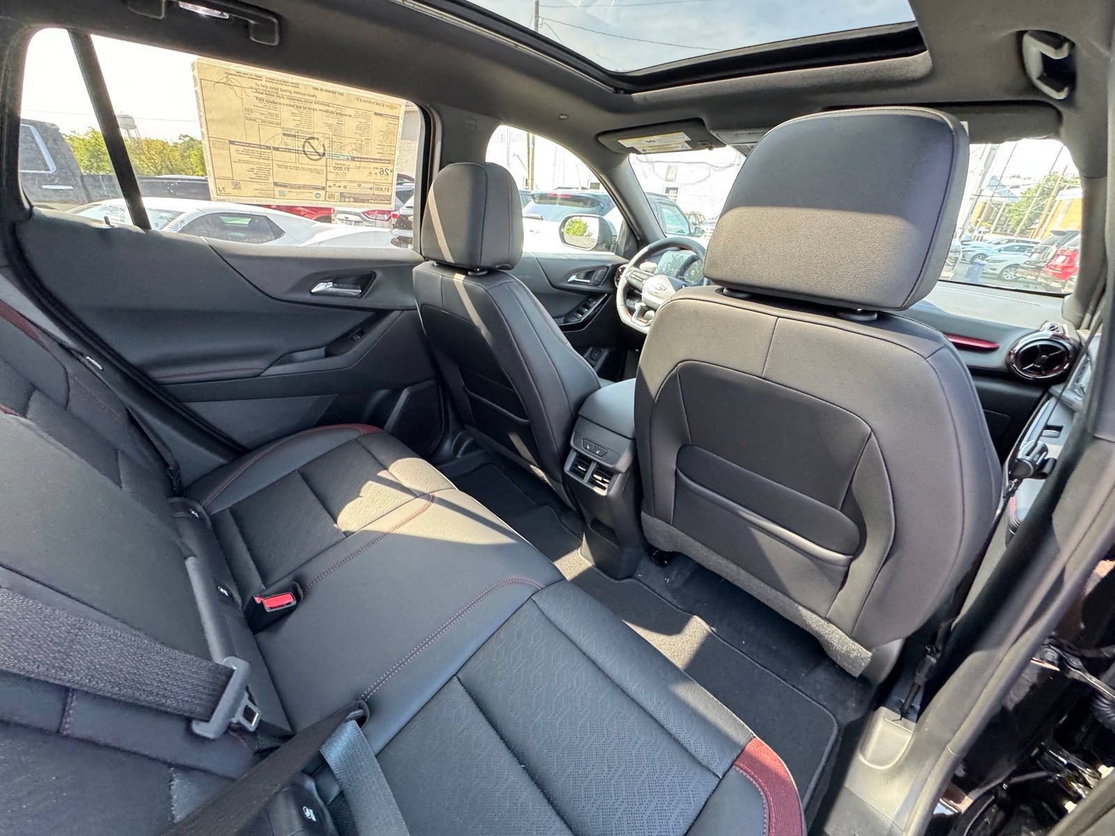 New 2027 Chevrolet Equinox RS w/ Convenience Package III AWD/4WD image 31