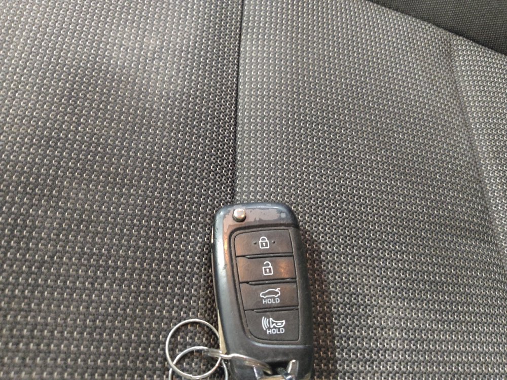 Used 2020 Hyundai Accent SE FWD image 32
