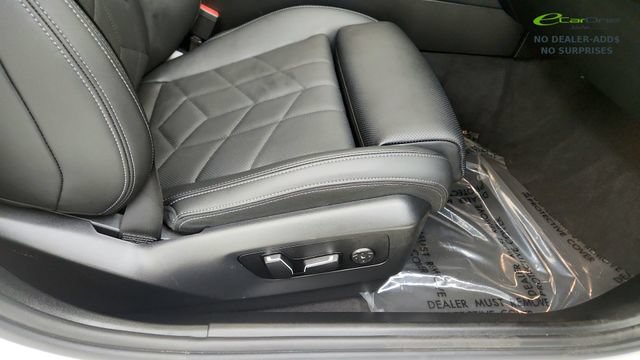 Used 2024 BMW 530i w/ Premium Package RWD image 38