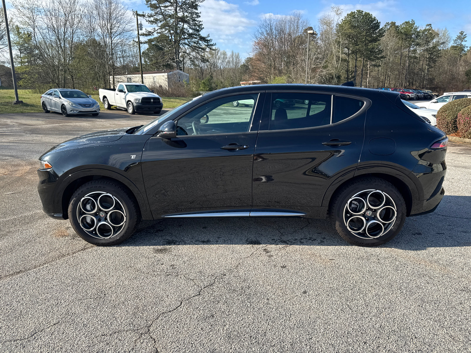 Used 2024 Alfa Romeo Tonale Ti w/ Premium Interior Package image 8