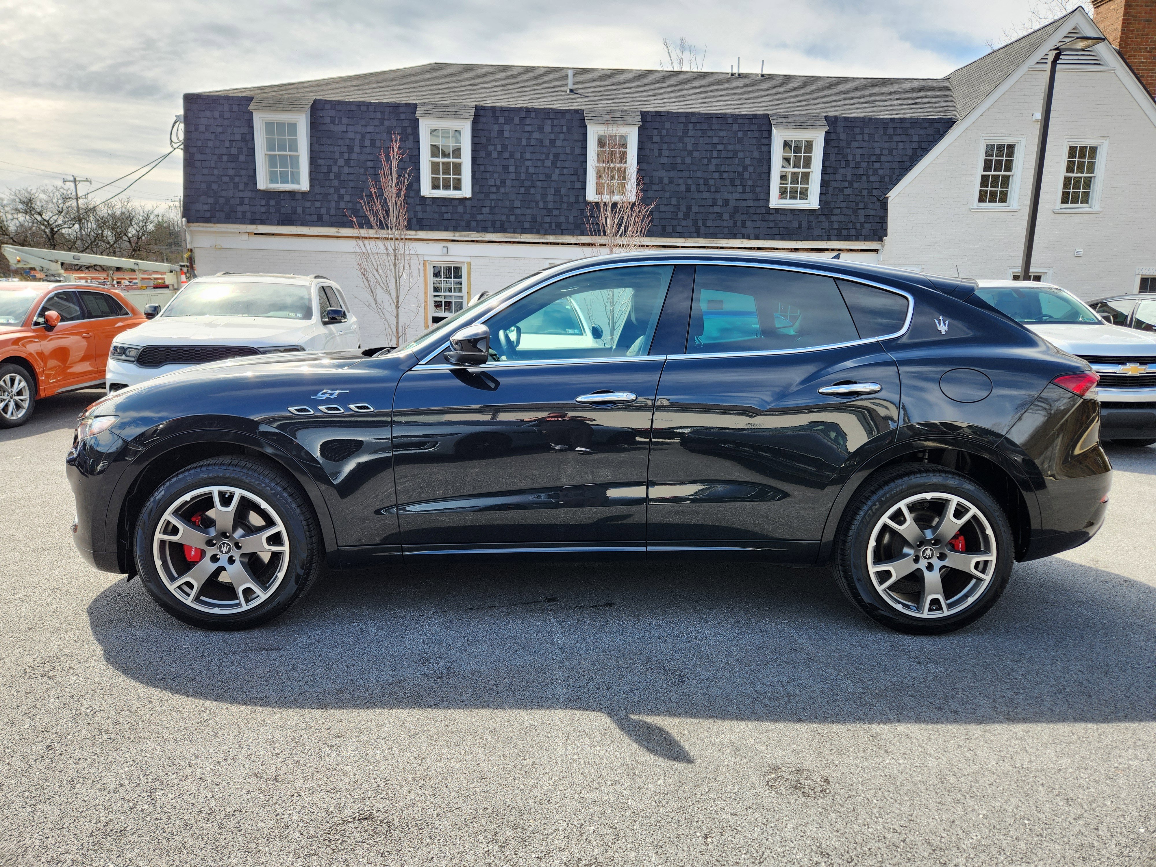Used 2023 Maserati Levante GT image 5