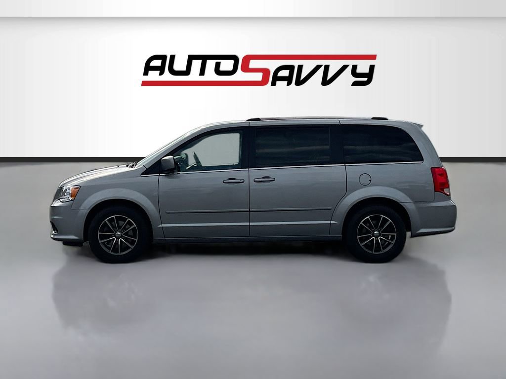 Used 2017 Dodge Grand Caravan SXT FWD image 4