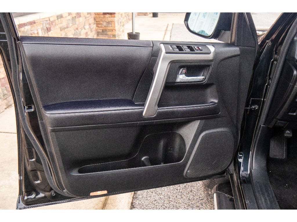 Used 2022 Toyota 4Runner SR5 Premium w/ Moonroof Package AWD/4WD image 11
