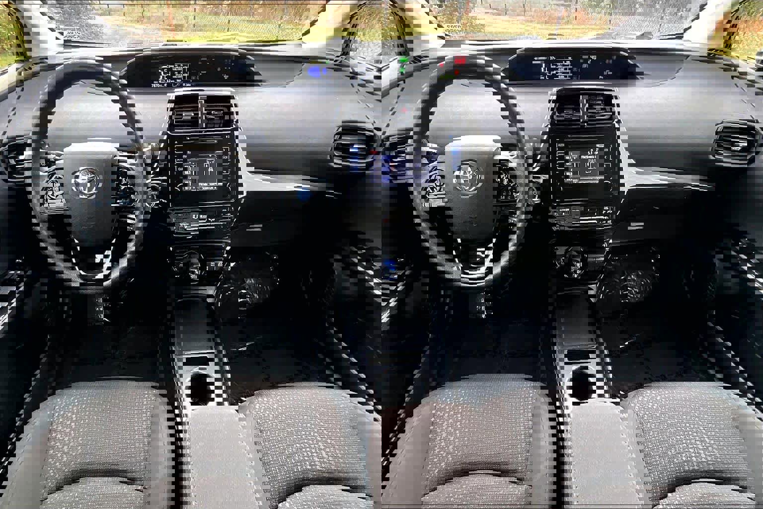 Used 2019 Toyota Prius LE image 14