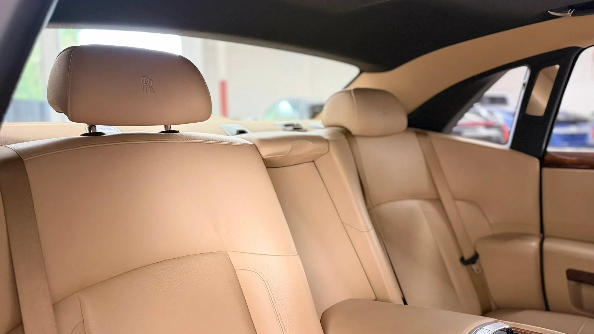 Used 2011 Rolls-Royce Ghost RWD image 32