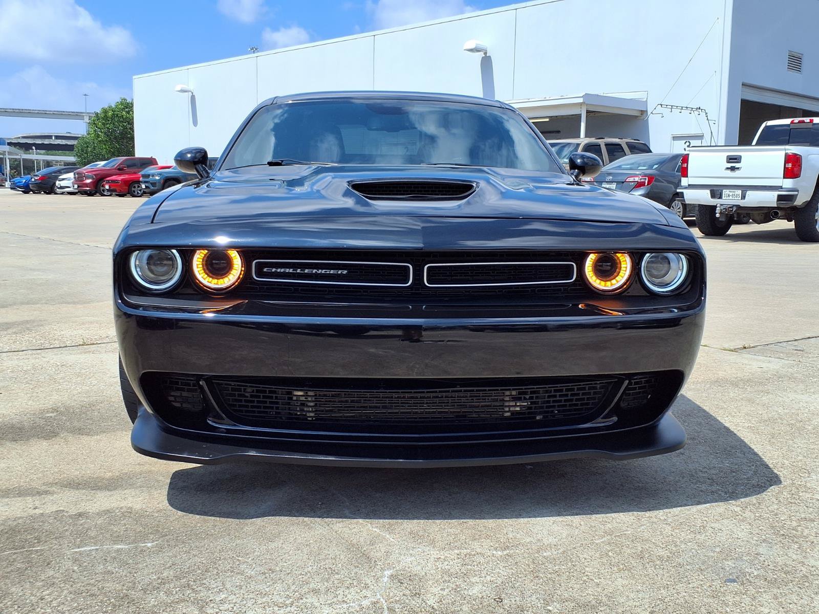Used 2022 Dodge Challenger SXT RWD image 22