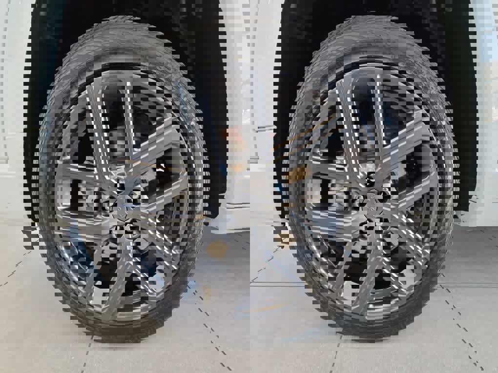 Used 2024 Jeep Compass Limited w/ High Altitude Package image 28