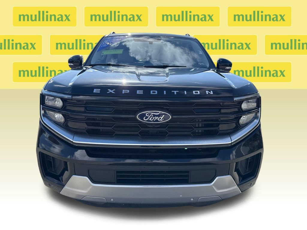 Certified 2025 Ford Expedition Platinum w/ Driver's Package AWD/4WD image 13